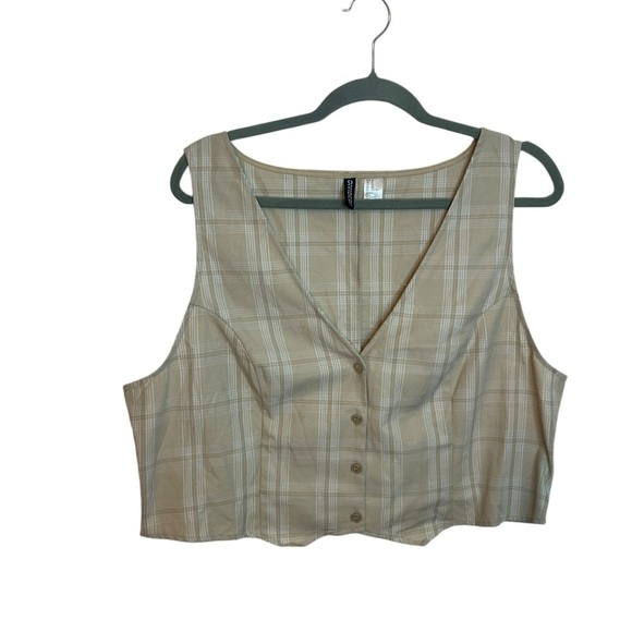 H&M Divided Beige Plaid Cropped Vest - Picture 1 of 4